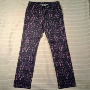 Patterned Levi's Mid Rise Jeans